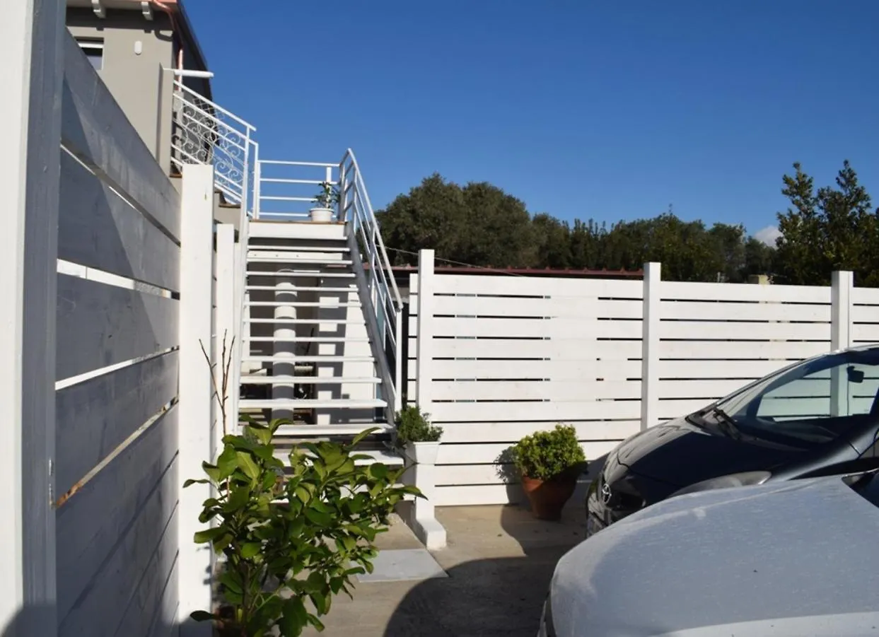 Moon - Camere Con Bagno Privato Su Forti 0*,